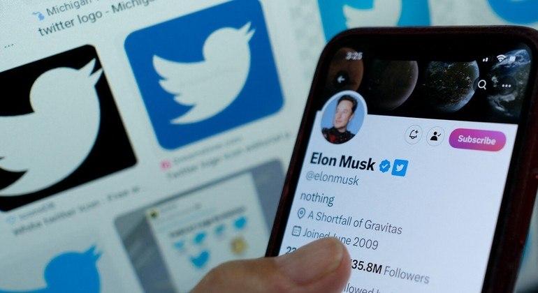 twitter-blue-fracasso-empresa-selo-azul-elon-musk-empresa-logo-24042023161453132