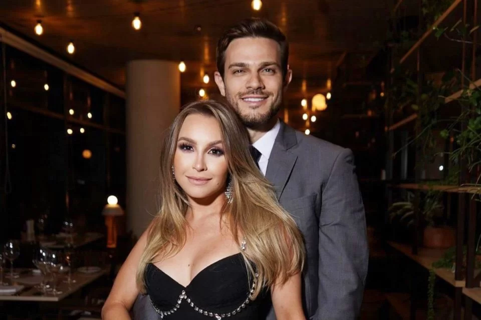 Abre-Carla-960x640-1