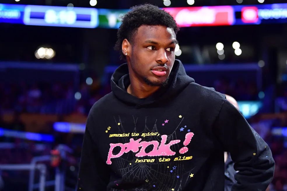 2023-07-25t162704z-1979585280-rc2ft0a328zs-rtrmadp-3-basketball-james