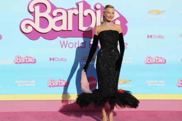 Margot-Robbie-11-600x400-1