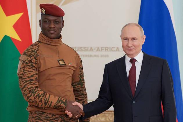 reuters-putin-lideres-africa-1500-29072023112950553