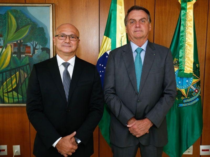 Juíza determina suspensão da expulsão de Coronel Menezes do PL