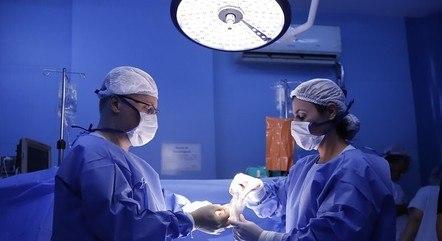 saude-do-df-realiza-cirurgia-inedita-de-bebe-ainda-no-utero-da-mae-28102023110433420