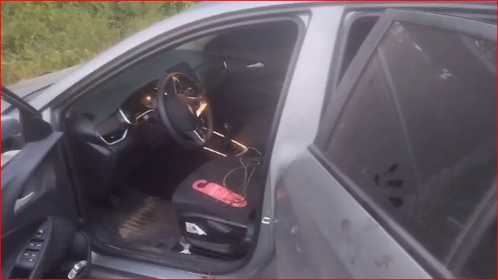 corpo-de-mulher-e-encontrado-em-carro-em-novo-airao-no-amazonas