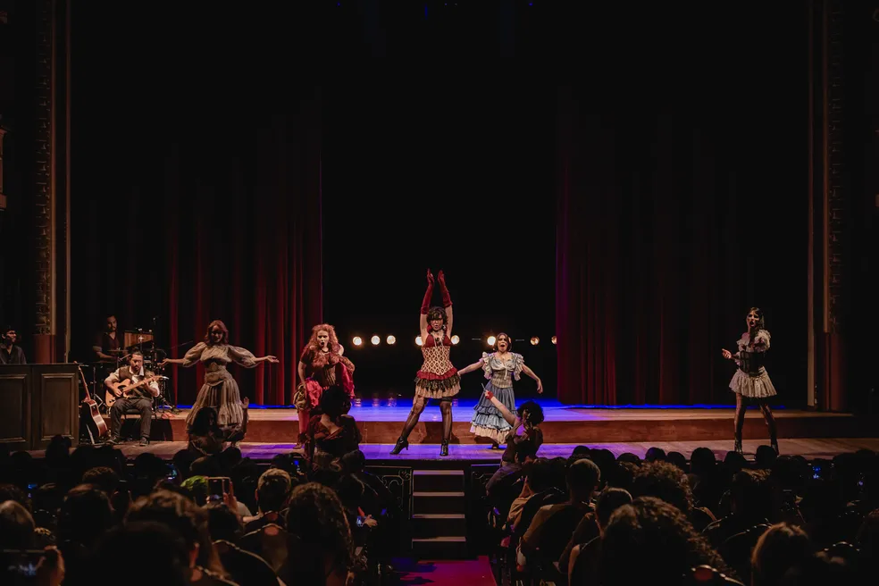 espetaculo-cabare-chinelo-no-teatro-amazonas-foto-hamyle-nobre