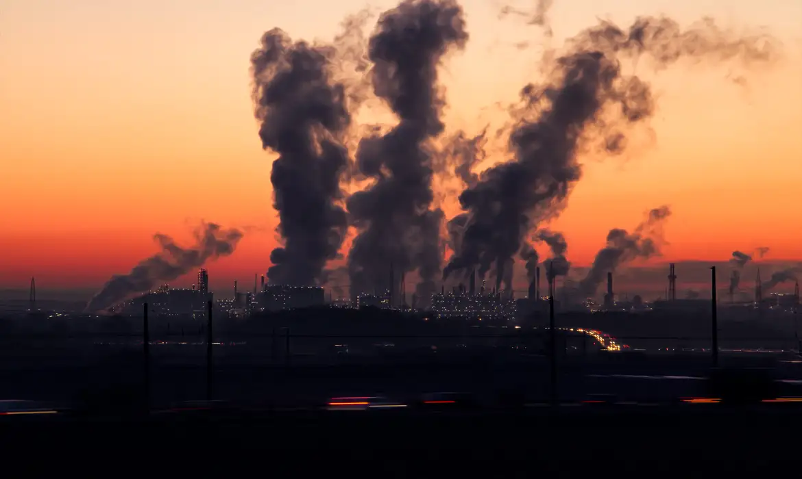 industry-aa-1752876-1