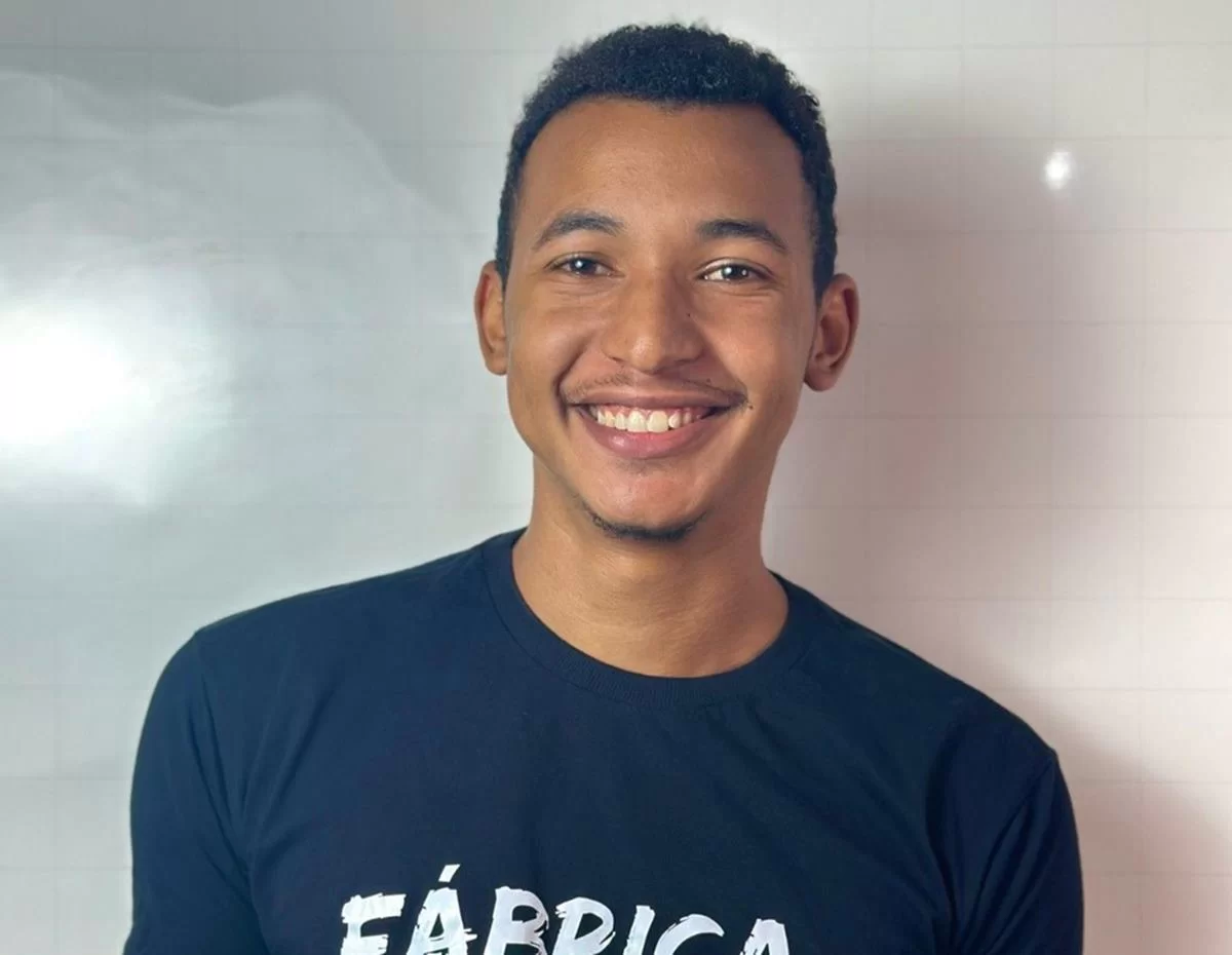 foto-estudante-igor-da-silva-que-tirou-nota-mil-na-redacao-do-enem