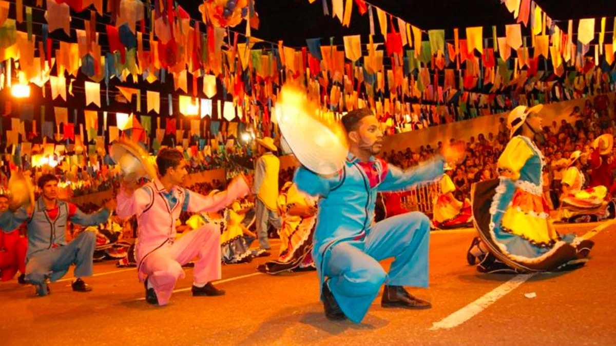 Cultura-de-massa-cultura-popular-e-cultura-erudita-Diferenca-entre-elas