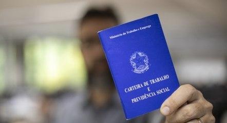 r7rio-012023-carteira-de-trabalho-emprego-30012024183051557