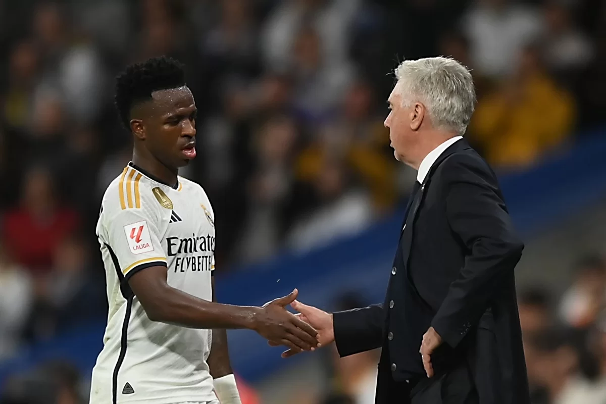 vini-jr-ancelotti-real-madrid-melhor-do-mundo