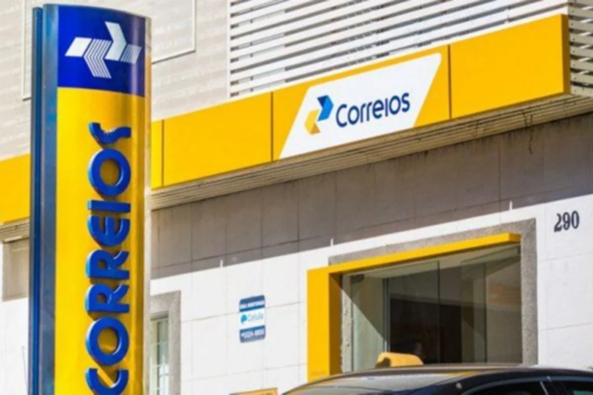 Foto-concurso-dos-Correios-atendente-comercial-600x400-1