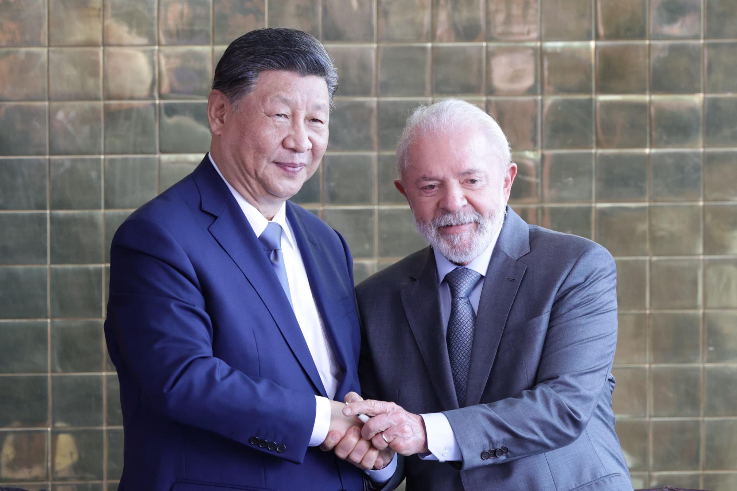 Presidentes-Lula-e-Xi-Jinping-assinam-37-acordos-bilaterais-e-Brasil-anuncia-entrada-na-Iniciativa-Cinturão-e-Rota-mais-conhecida-como-a-Nova-Rota-da-Seda-Metropoles-4