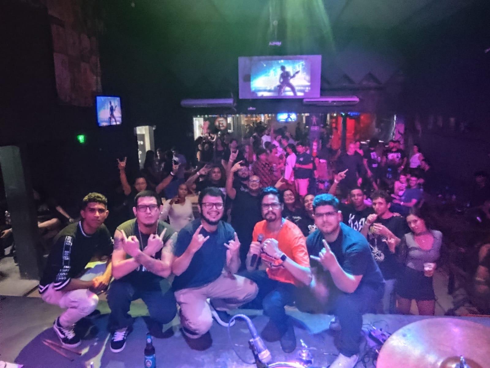 rock solidario