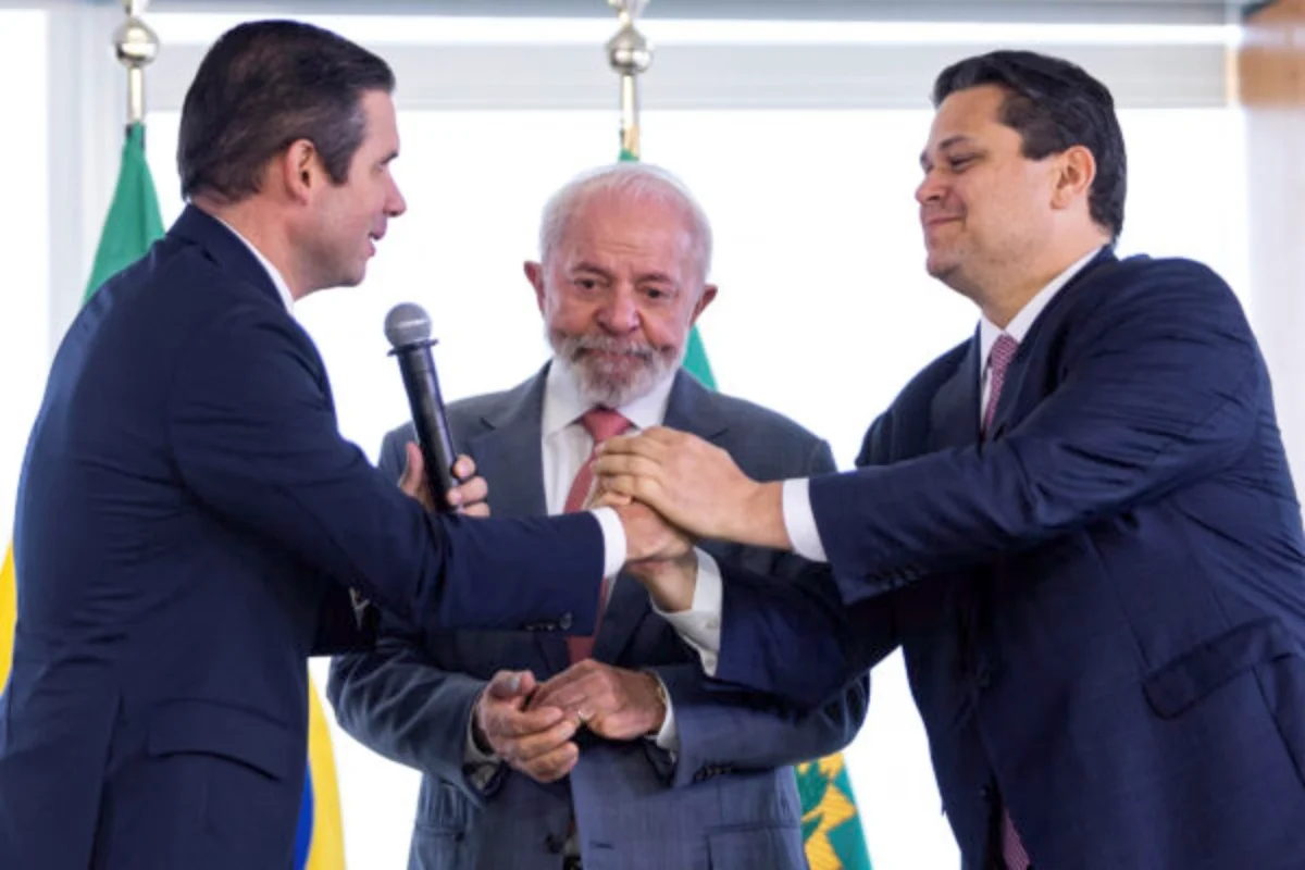 edd030225-VS-Lula-Motta-Alcolumbre-028-600x400-1 (1)