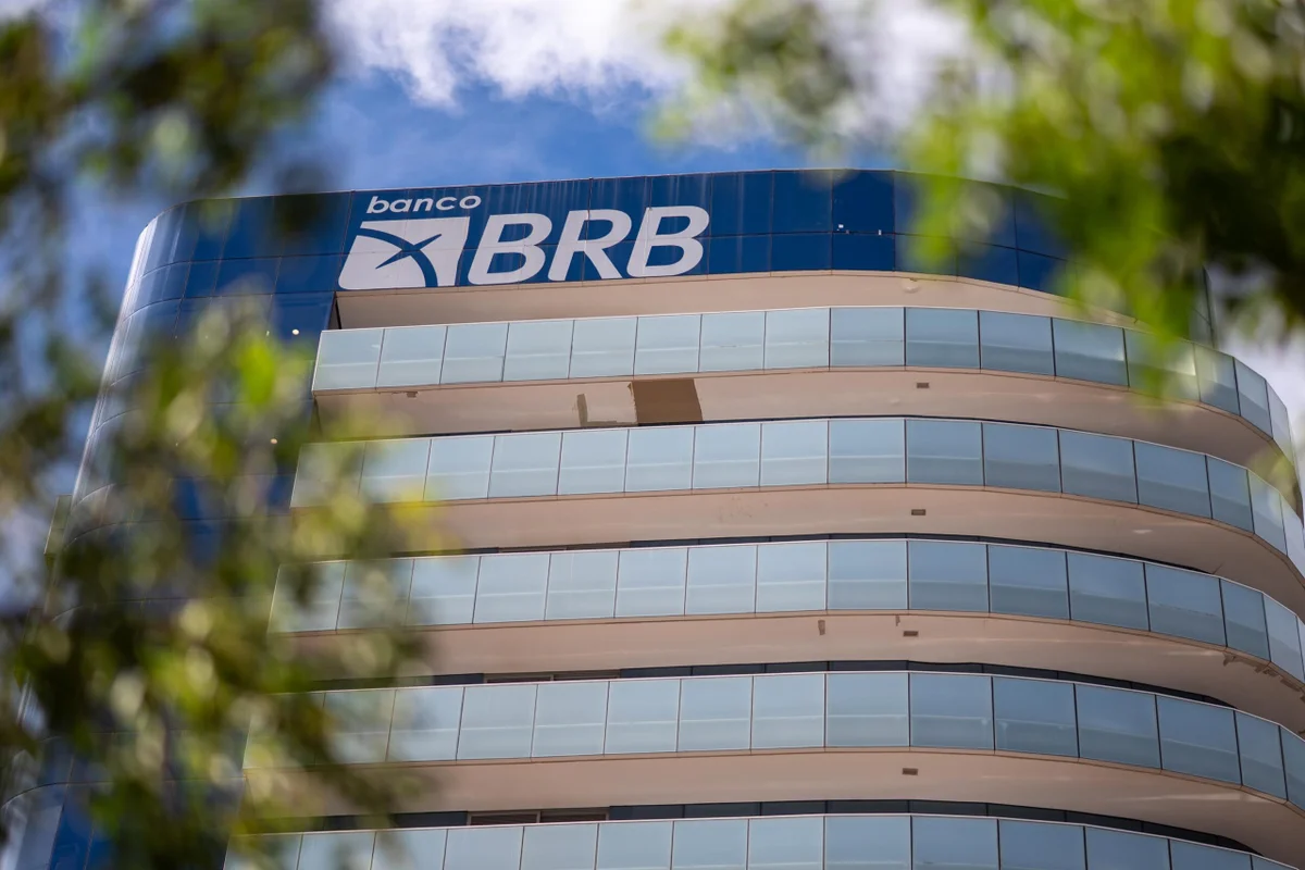 fachada-do-banco-de-brasilia-brb-no-centro-empresarial-cnc-regiao-central-de-brasilia-metropoles-8-scaled