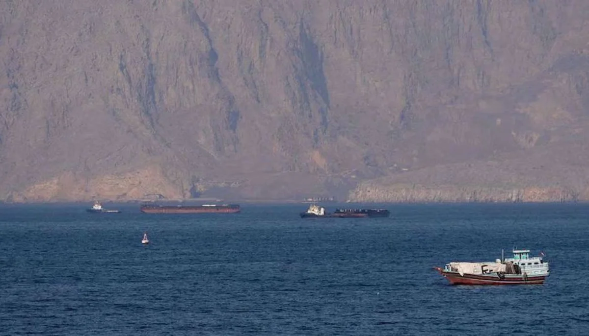 ira-diz-ter-atacado-dois-navios-em-ormuz