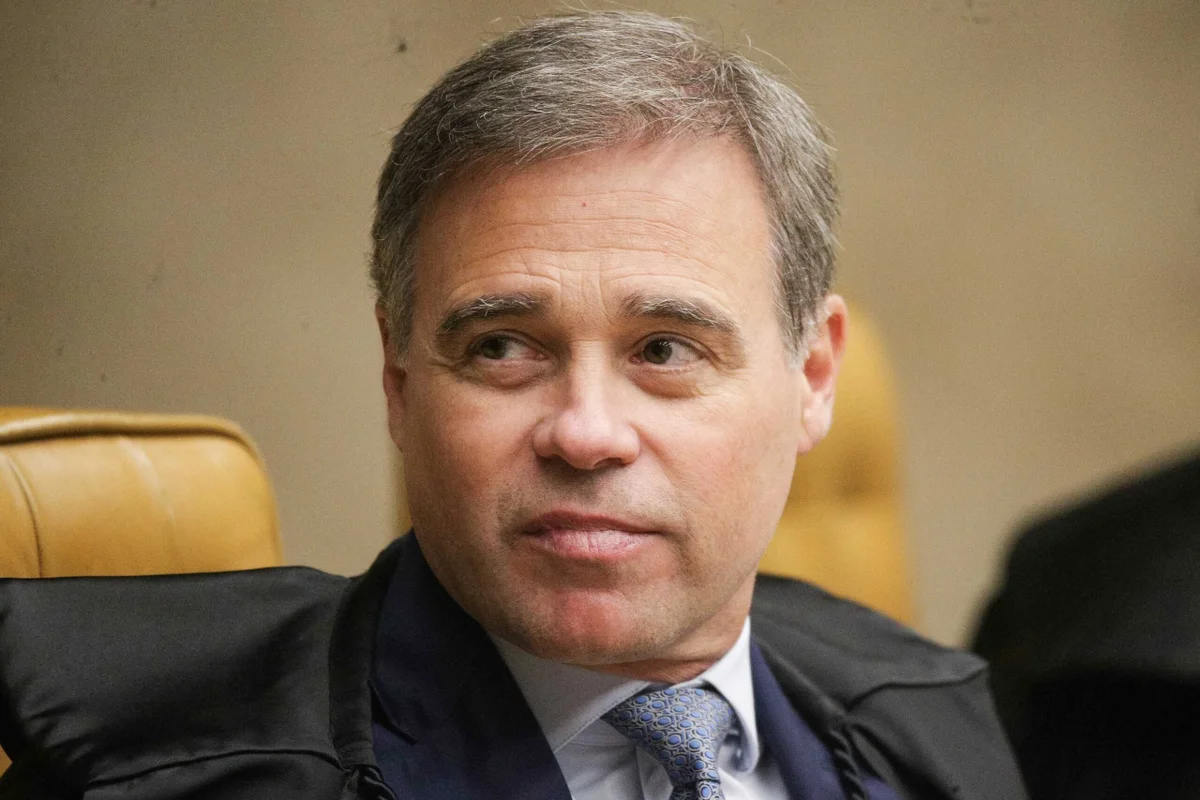 ministro-andre-mendonca-do-supremo-tribunal-federal-stf-no-plenario-do-stf-metropoles-2-scaled