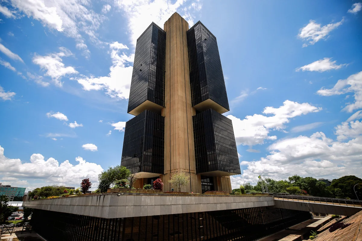 Fachada-do-edificio-sede-do-Banco-Central-do-Brasil-em-Brasilia-Metropoles-11