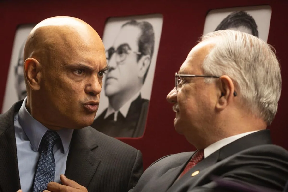 cerimonia-de-aposicao-dos-retratos-de-suas-excelencias-a-ministra-Carmen-Lucia-e-os-ministros-Dias-Toffoli-e-Luiz-Fux-na-Galeria-dos-Ex-presidentes-do-Supremo-Tribunal-Federal-STF-10