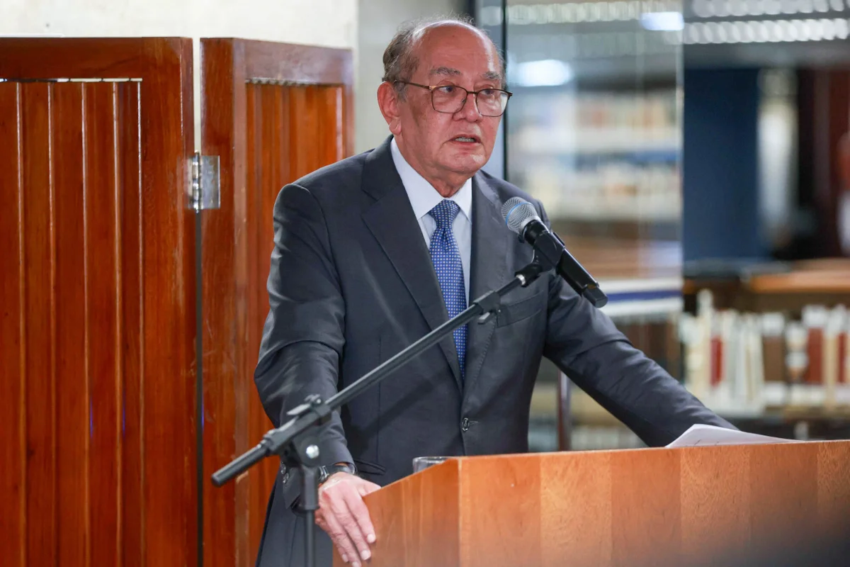 decano-do-stf-gilmar-mendes-lanca-seu-livro-estado-de-direito-e-jurisdicao-constitucional-em-evento-no-tribunal-metropoles-10-scaled