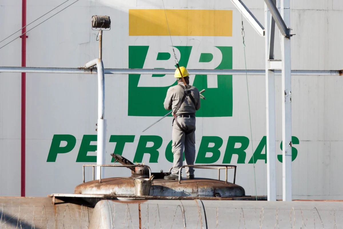 distribuidora-combustivel-petrobras-transpetro-br-metropoles-7-scaled