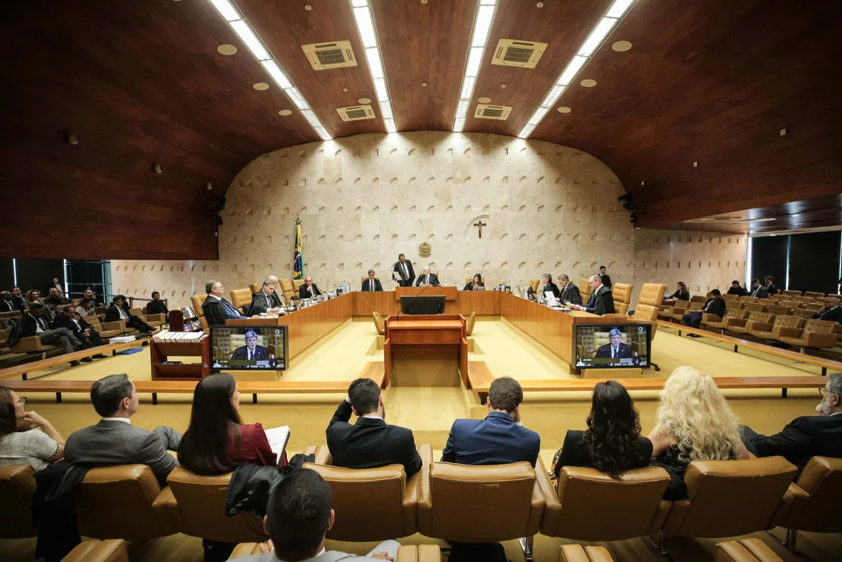 ministros-do-supremo-tribunal-federal-stf-andre-mendonca-e-alexandre-de-moraes-durante-sessao-da-corte-metropoles-9-scaled