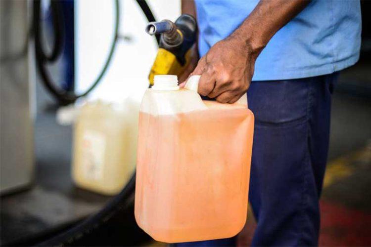 Abastecimento-gasolina-Foto-Marcelo-Casal-Jr-ABr-750x500 (1)