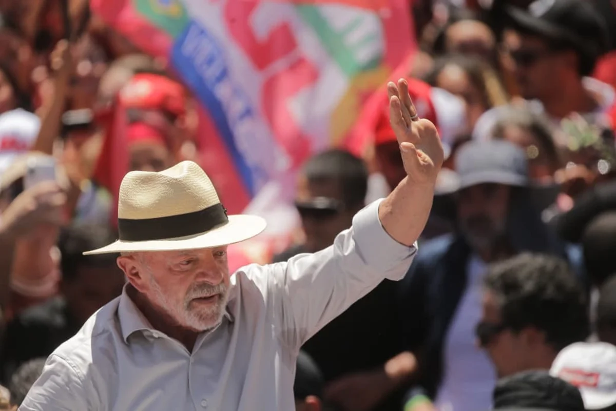 o-presidente-luiz-inacio-lula-da-silva-pt-participa-de-ato-de-campanha